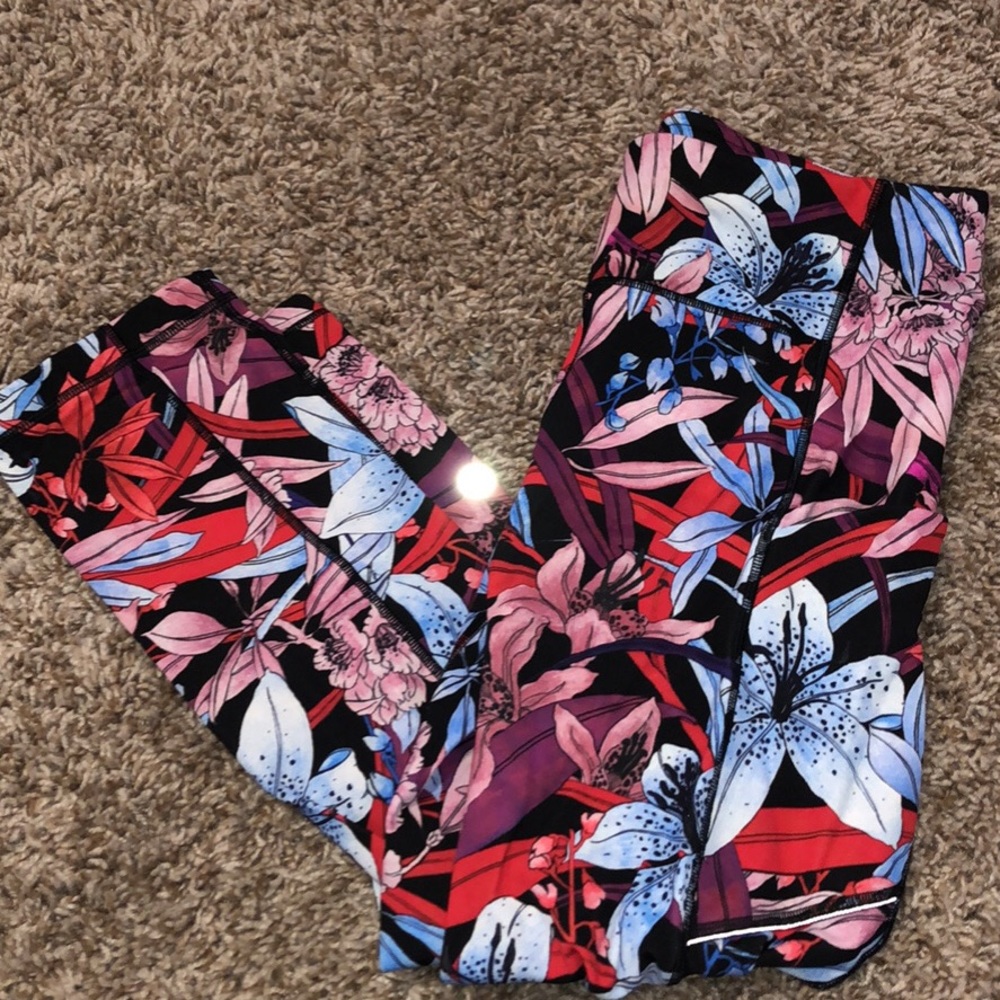 LULULEMON LEGGINGS